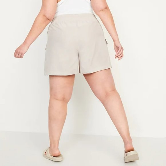Old Navy Women's Tan Shorts - Picture 2 of 9